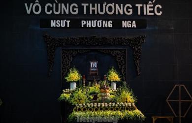 Lý do Nhà hát Kịch dùng hoa hồng tiễn đưa NSƯT Bùi Phương Nga